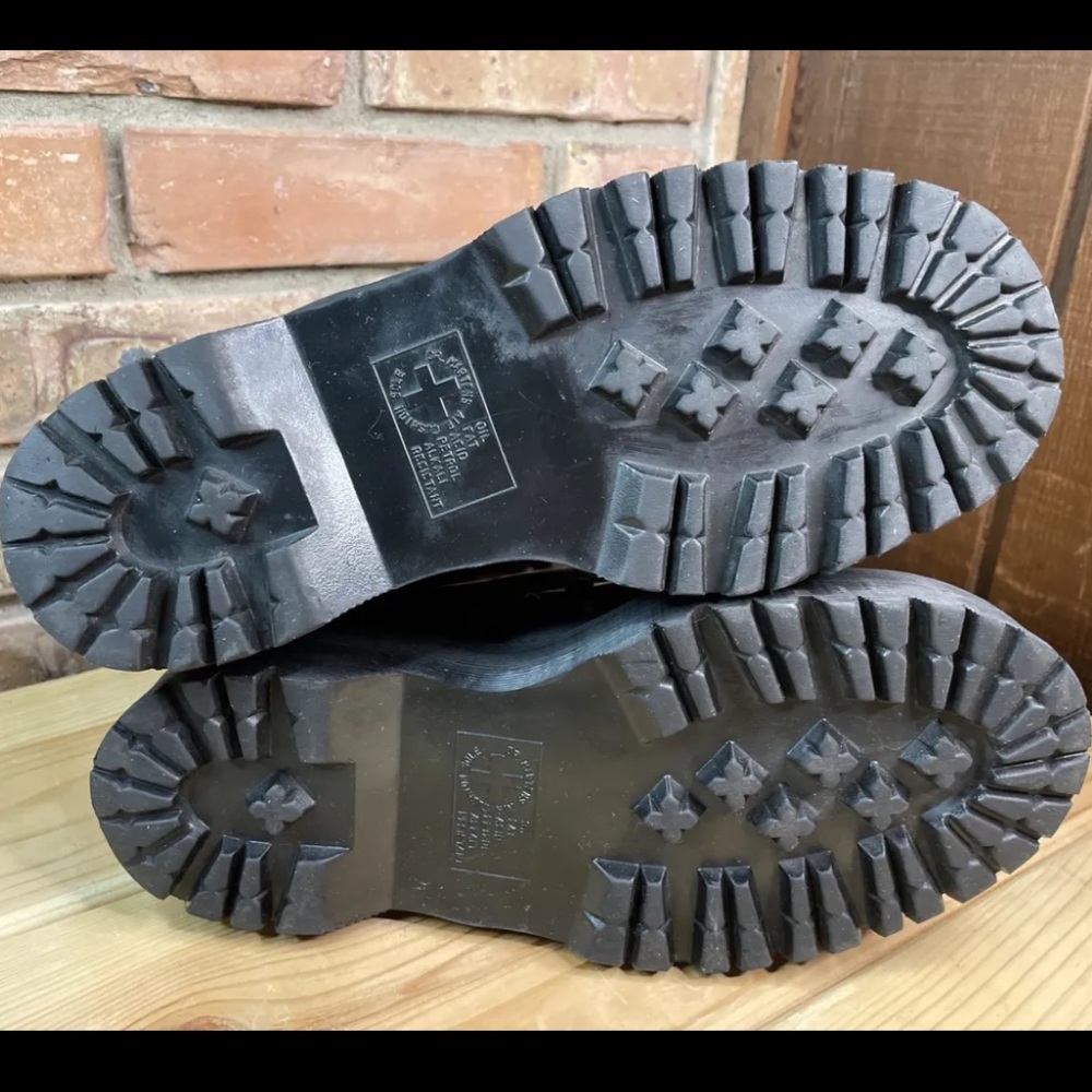 jadon max studded doc martens